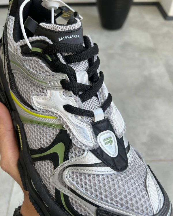 کتونی BALENCIAGA RUNNER مشکی فسفری کد 5068