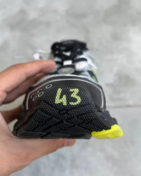 کتونی BALENCIAGA RUNNER مشکی فسفری کد 5068