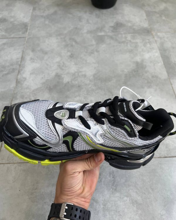 کتونی BALENCIAGA RUNNER مشکی فسفری کد 5068