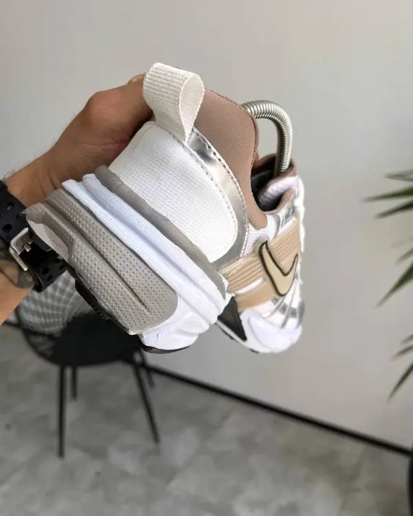 کتونی نایک V2K NIKE رنگ سفید کرم کد 5282