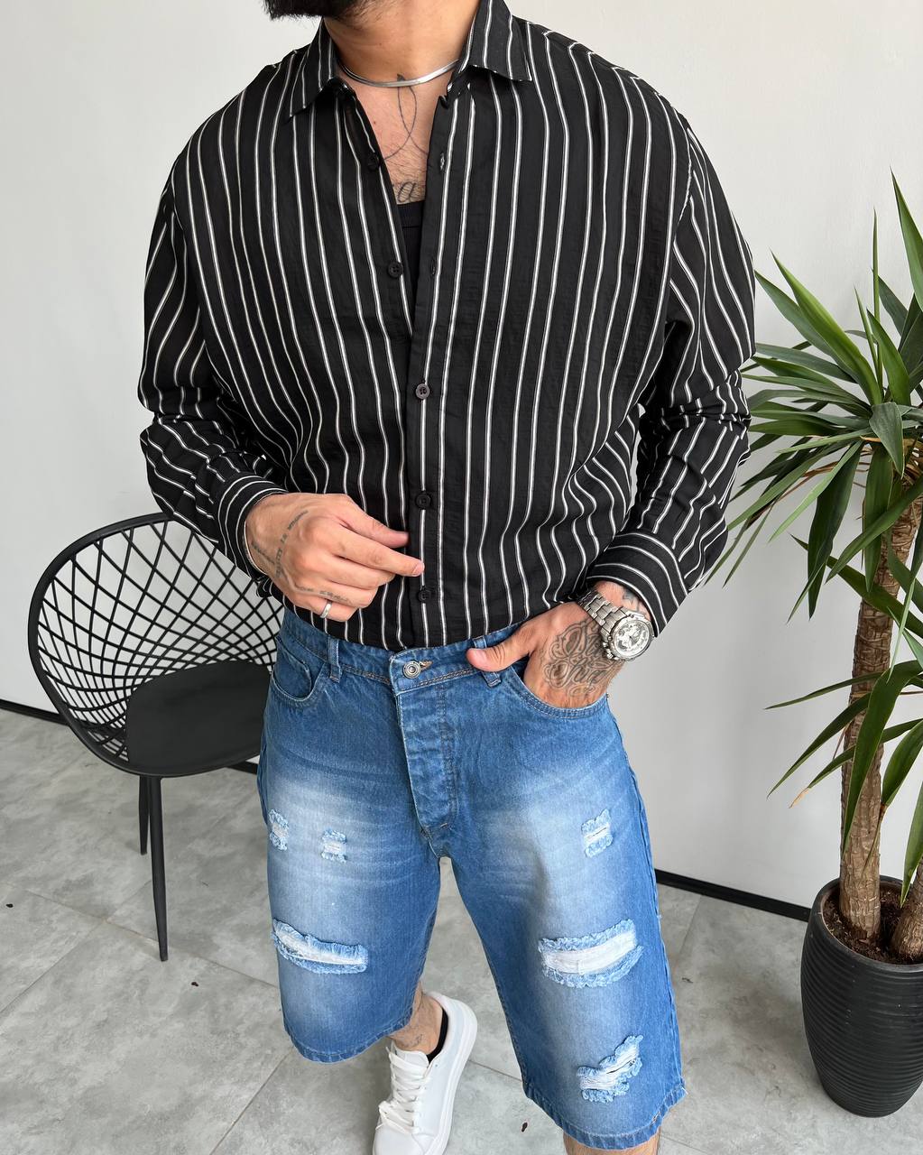 photo_2025-07-30_17-31-19 پیراهن مردانه راه راه رنگ مشکی خط سفید کد 5515