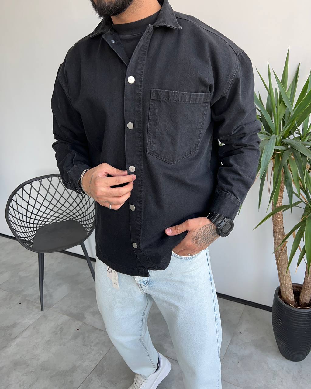 photo_2025-11-05_14-09-27 اورشرت جین مردانه تک جیب ساده دودی کد 5901